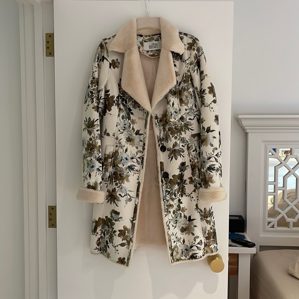 Belle Badgely Mischka Coat size small